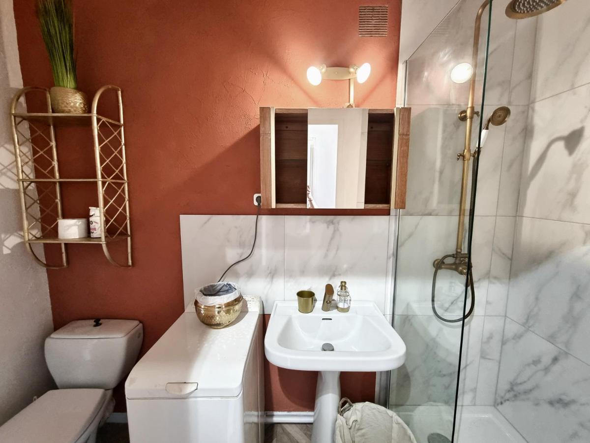 Studio Avec Superbe Vue 5Min A Pied Des Thermes Bagnoles de l'Orne Normandie المظهر الخارجي الصورة