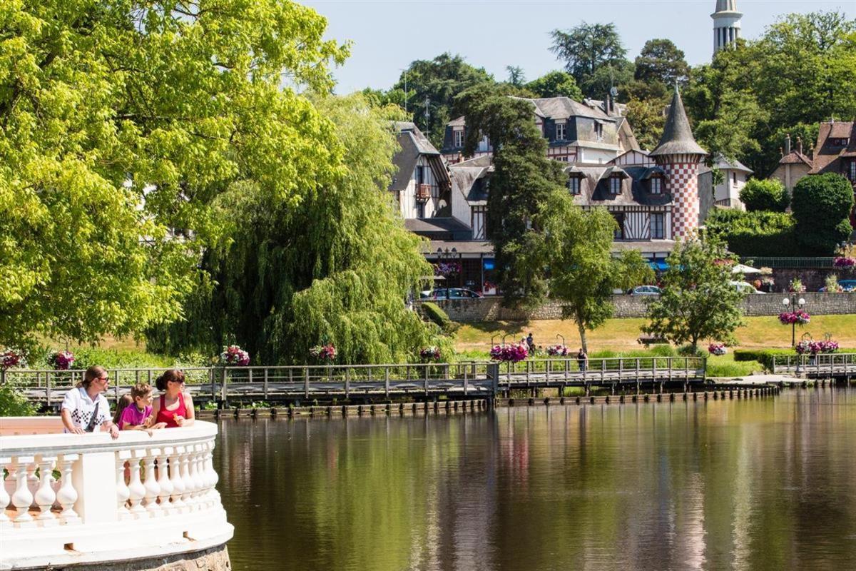 Studio Avec Superbe Vue 5Min A Pied Des Thermes Bagnoles de l'Orne Normandie المظهر الخارجي الصورة